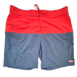 Vineyard Vines Men's Red and Blue Board Shorts - 38